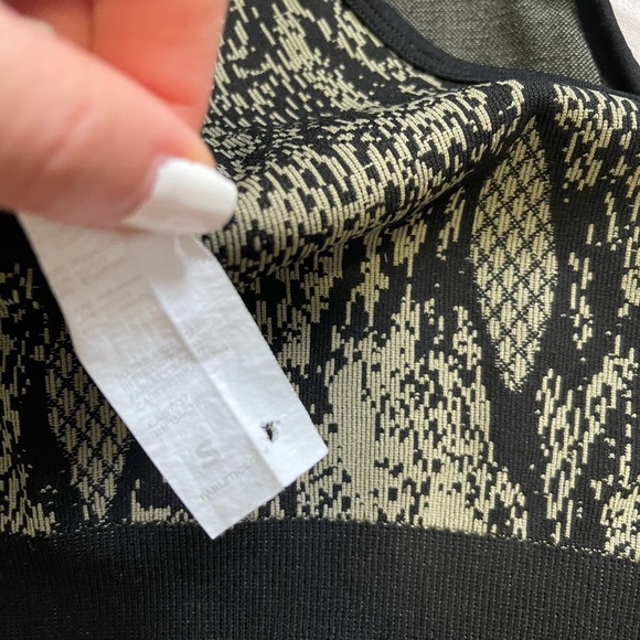 Fabletics Sports Bra - Picture 7 of 7